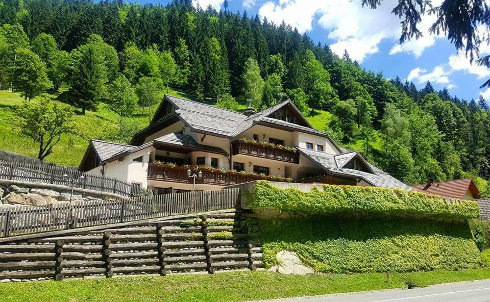 Apartments Pod Macesnovo Streho Solčava Dış mekan fotoğraf